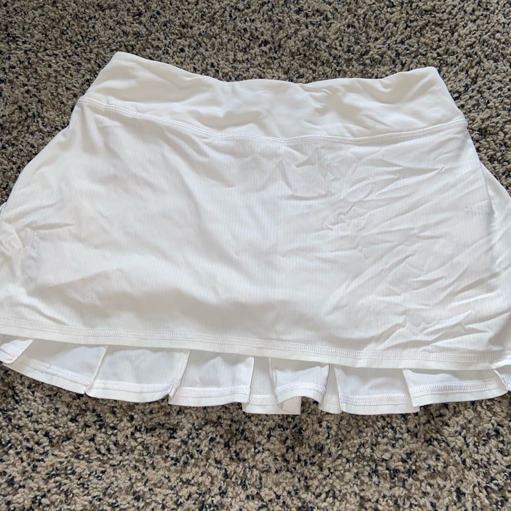 White Pace Setter Lululemon skirt